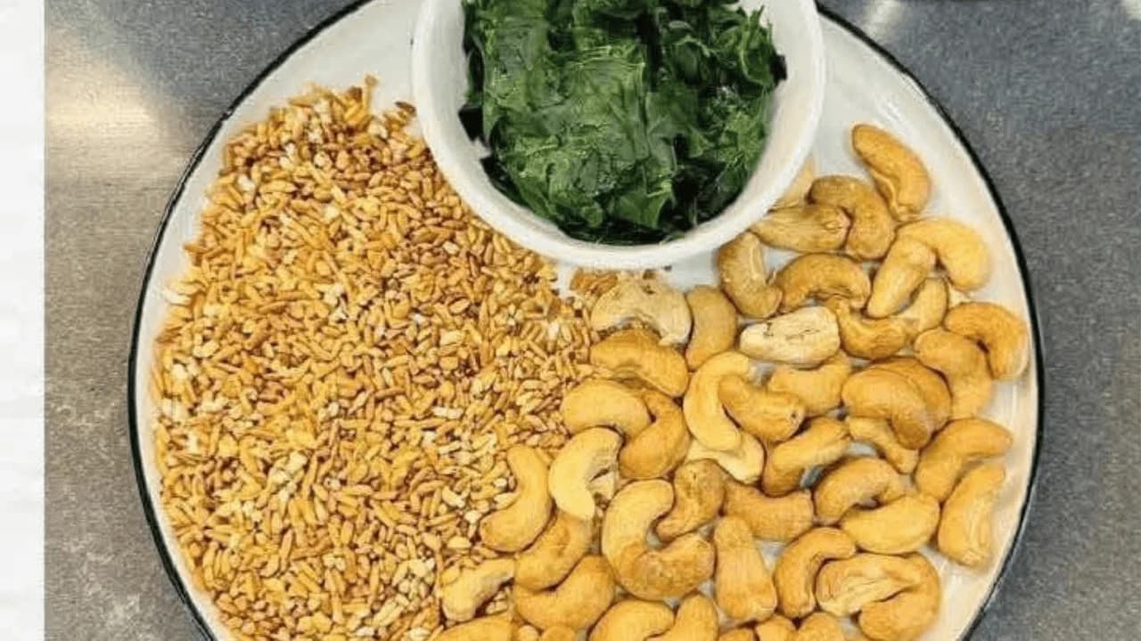 Sữa gạo rang rau ngót hạt điều