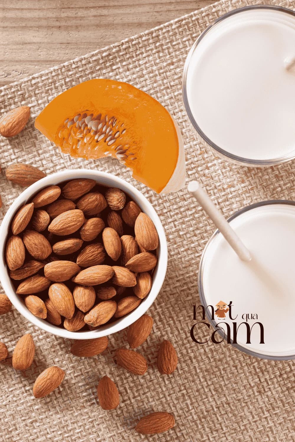 Cách làm sữa hạt hạnh nhân bí đỏ