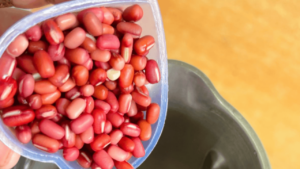 Sua dau do hat sen macca