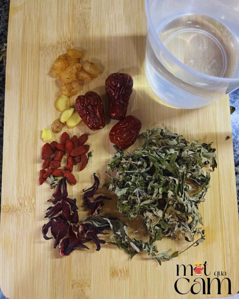 Cách làm trà nguyệt san ấm dịu